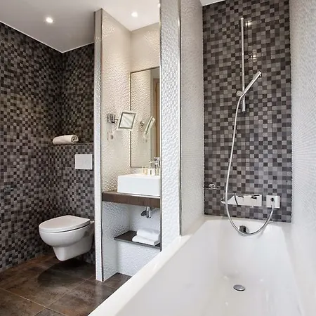Western Nouvel Orleans Montparnasse Hotel