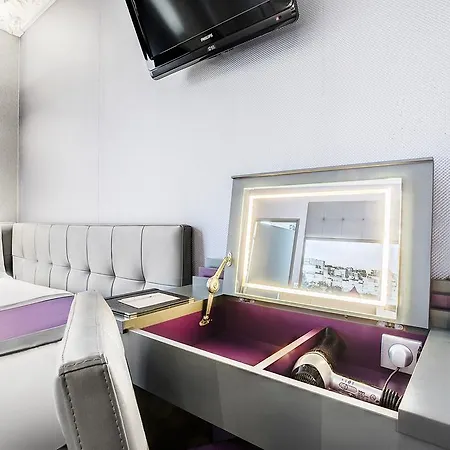 Western Nouvel Orleans Montparnasse Hotel 4*